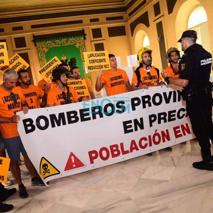 Un momento en la protesta de los bomberos del Consorcio. Foto: Rebeca Arango.