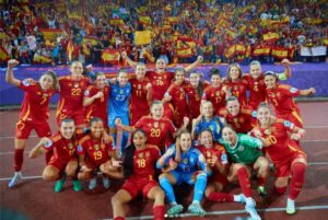 La selección española celebrando el pase a la final tras derrotar a Alemania.