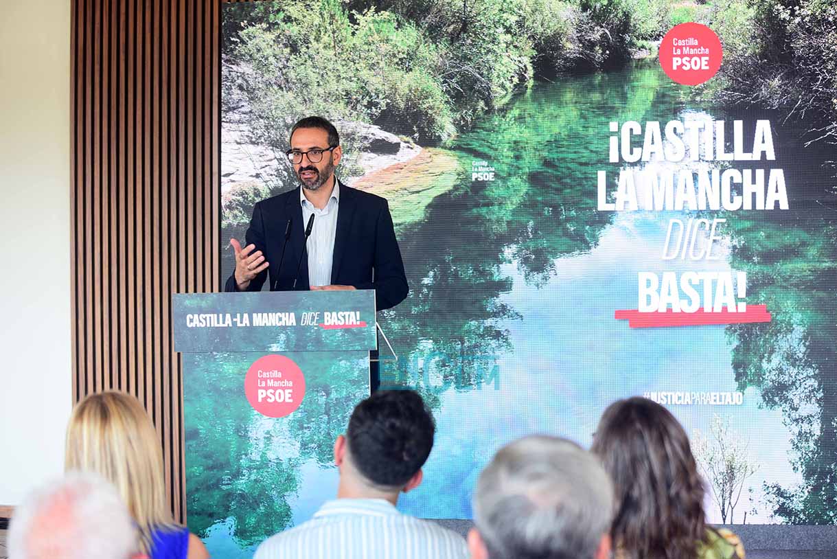Sergio Gutiérrez, durante el Consejo Regional del Agua, del PSOE. Foto: Rebeca Arango.