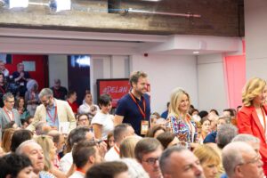 Tolón, en el Comité Federal del PSOE.