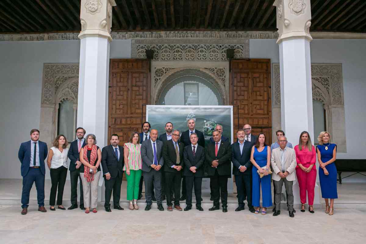 Presentación del parque de aventuras de Cuenca, Toroverde, este martes en Toledo.