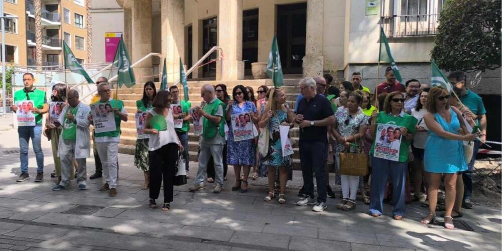 Concentración del sindicato CSIF a las puertas de la Subdelegación del Gobierno en Ciudad Real