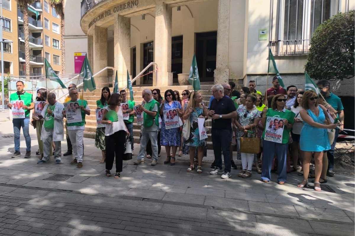 Concentración del sindicato CSIF a las puertas de la Subdelegación del Gobierno en Ciudad Real