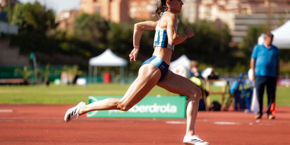 Imagen de la velocista internacional Herminia Parra, natural de La Solana (Ciudad Real) durante una competición