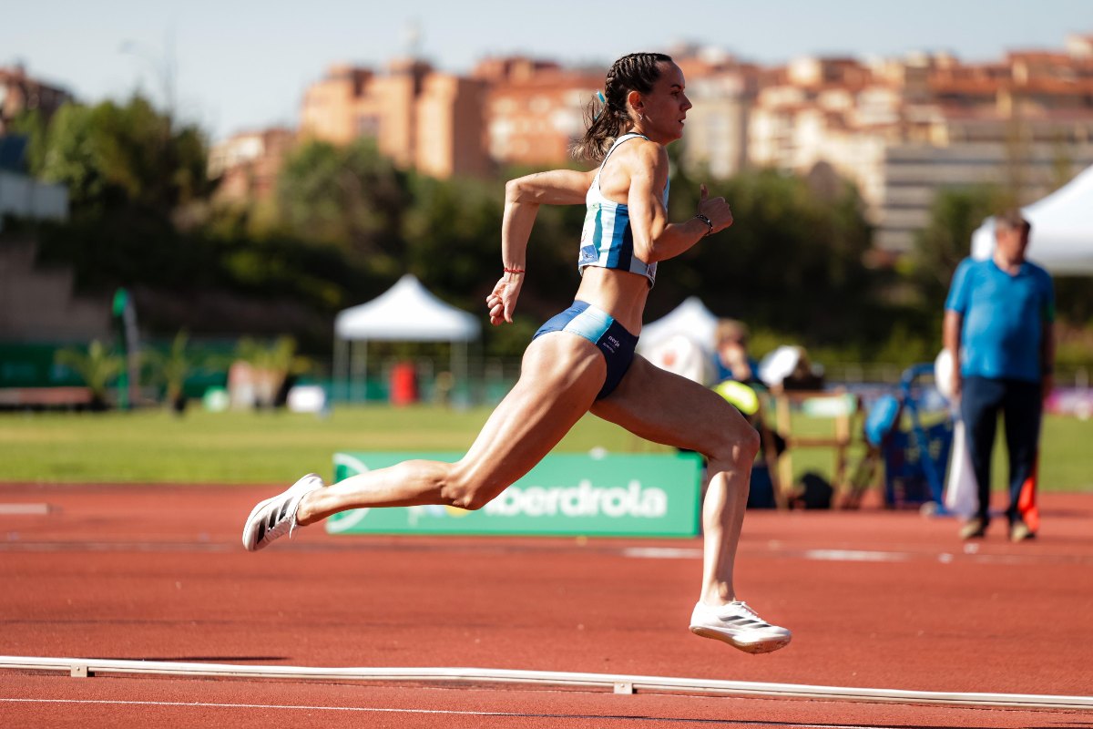 Imagen de la velocista internacional Herminia Parra, natural de La Solana (Ciudad Real) durante una competición