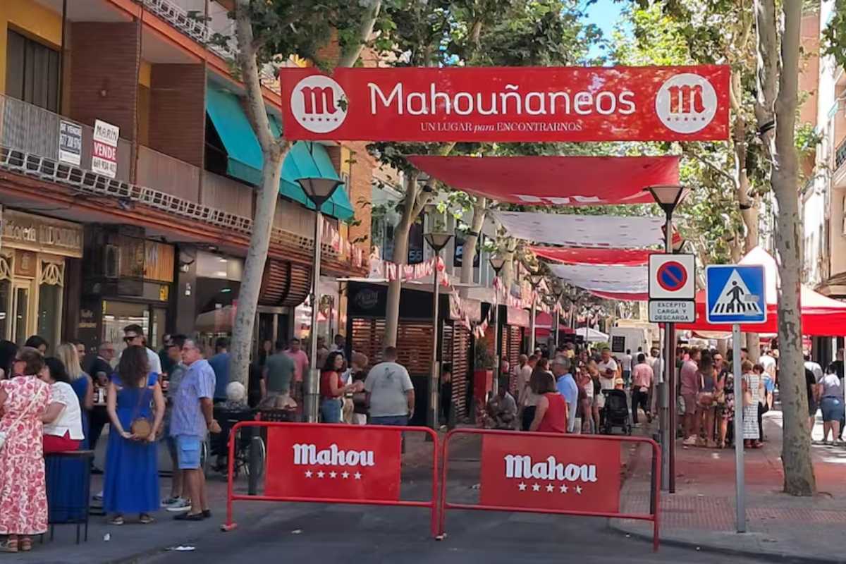 Imagen de los Mahouñaneos en la avenida del Rey Santo de Ciudad Real