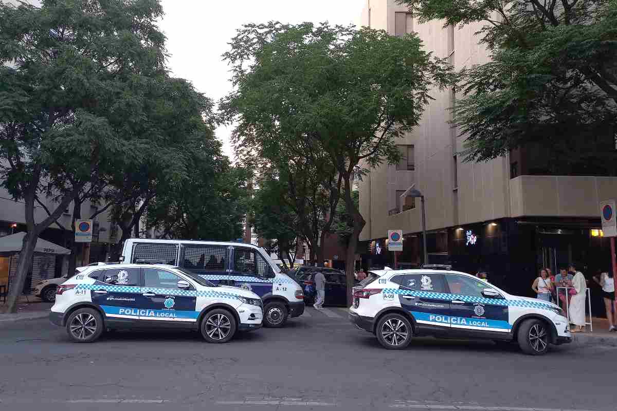 Vehículos del a Policía Local de Ciudad Real en la zona del Torreón