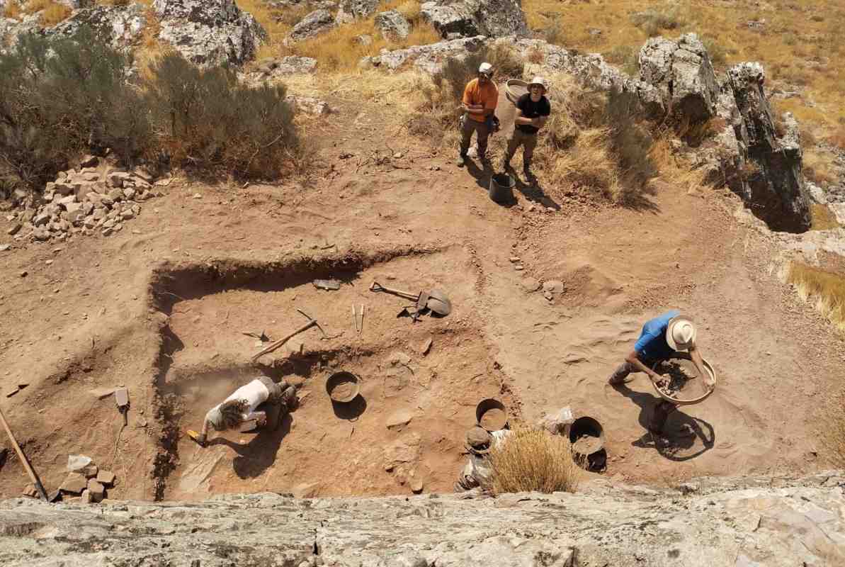 Excavación arqueológica en el yacimiento de Las Chorreras. Foto: EP.