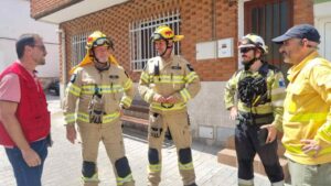 Bomberos forestales de Estonia con efectivos del Plan Infocam.