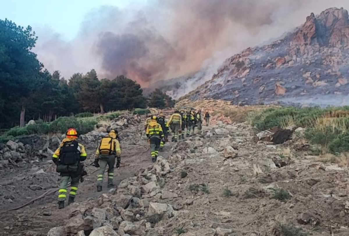 La BRIF Pinofranqueado trabajando en uno de los incendios forestales. Foto: At_BRIF.