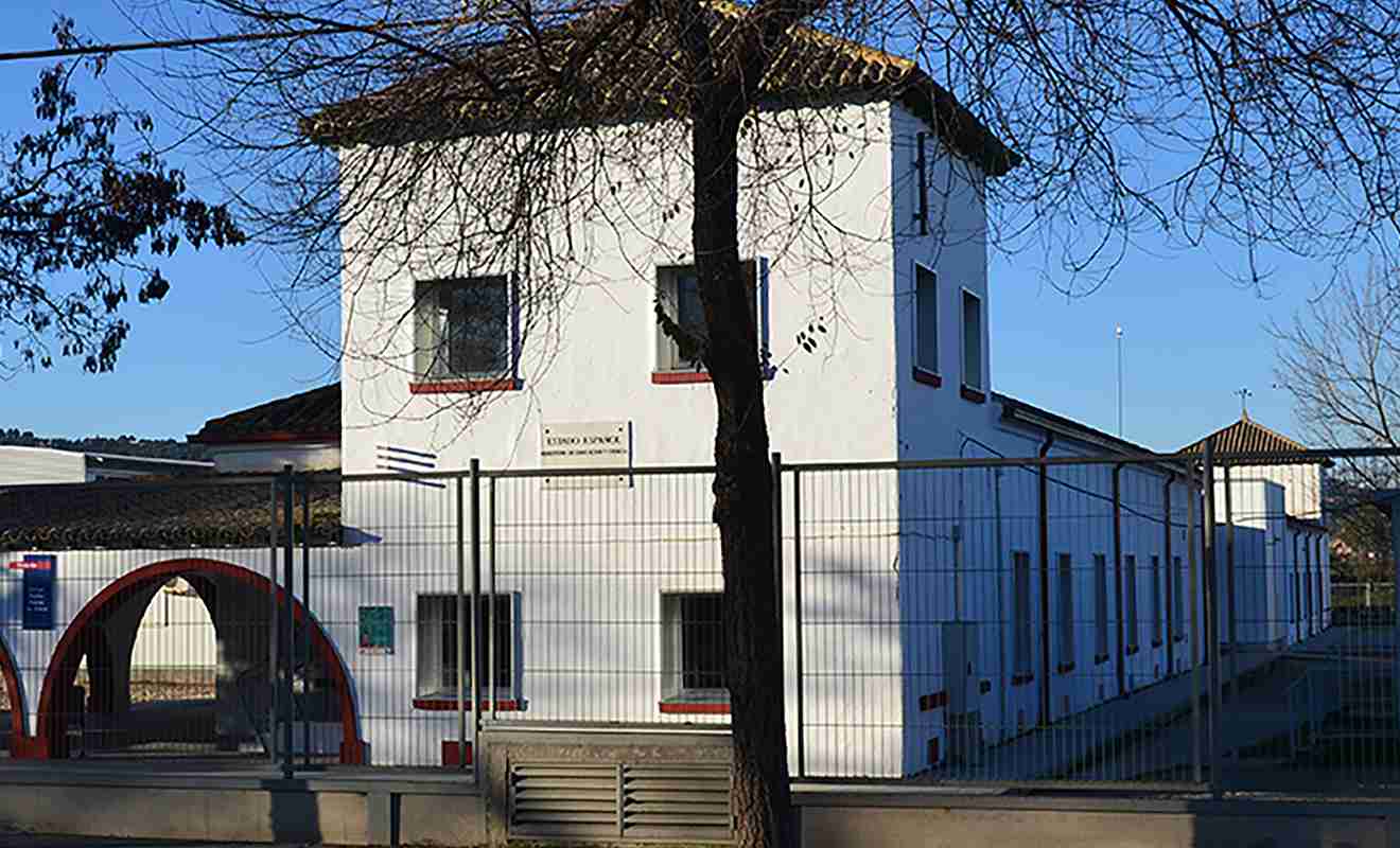 Edificio donde se desarrolla el campamento urbano.
