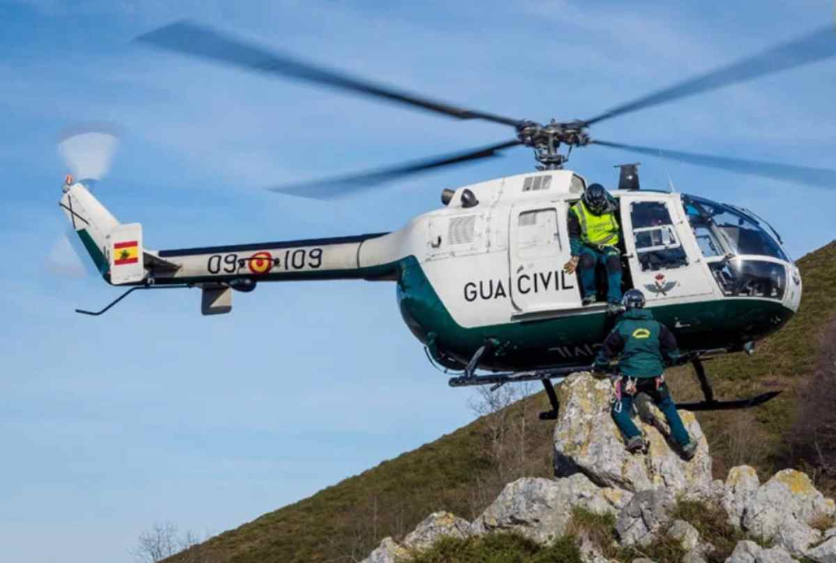 Imagen de archivo de un rescate de la Guardia Civil con helicóptero.