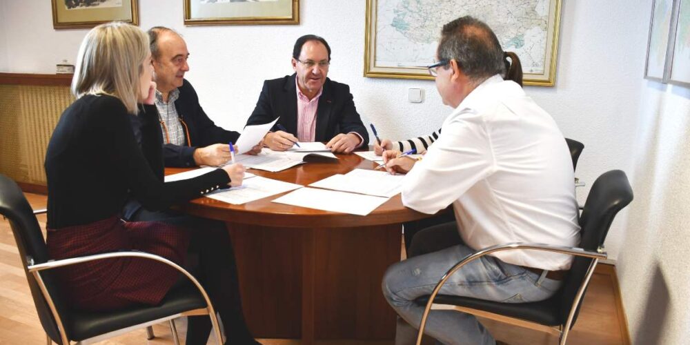 Jesus Guerrero, vicepresidente primero de la Diputación de Toledo, en una reunión.