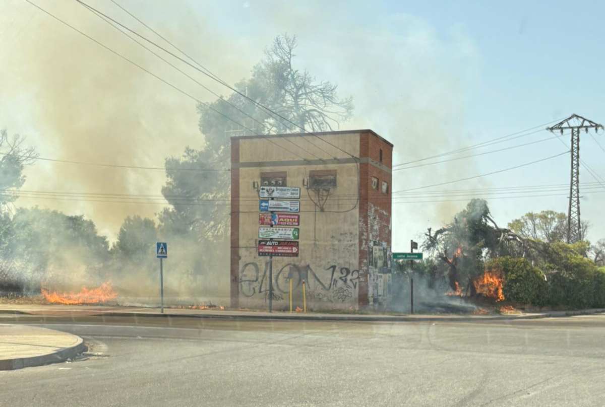 Incendio en el Polígono de Toledo.