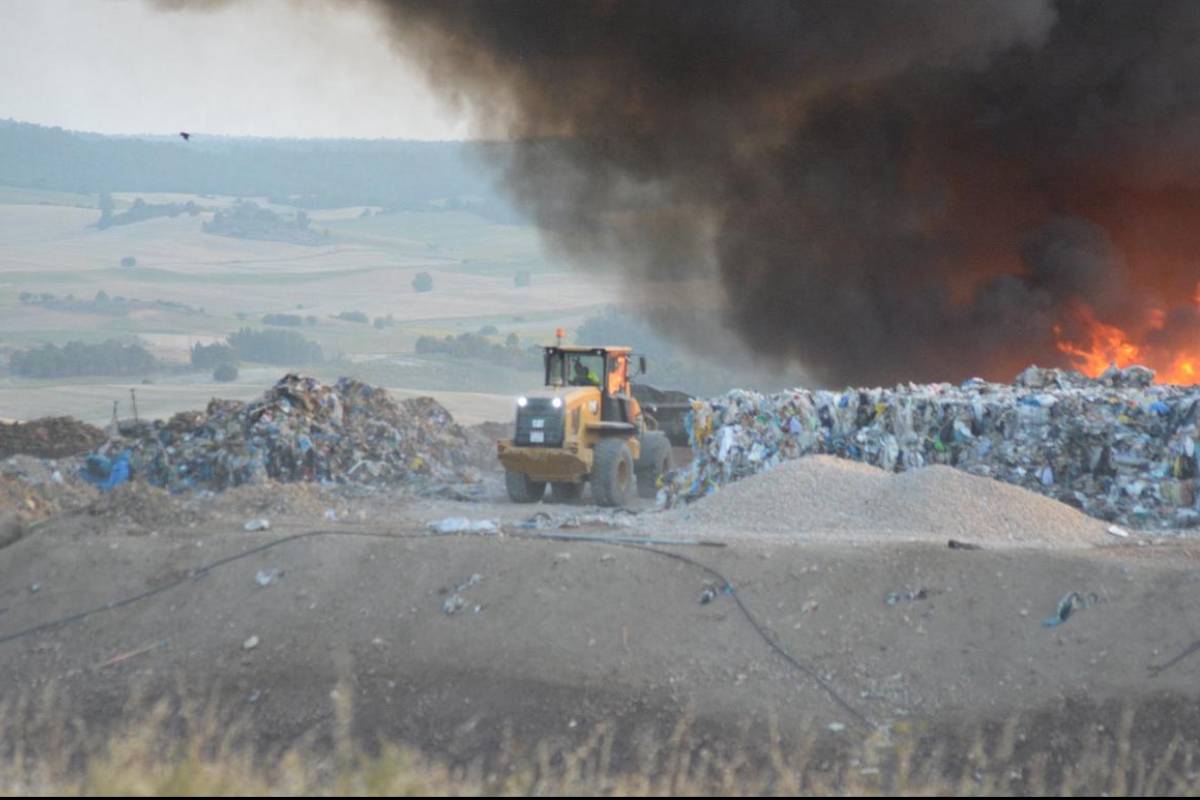 Incendio de un vertedero en Cuenca. Foto: 112 de Castilla-La Mancha