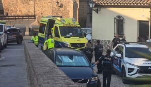 Momento en el que el turista sueco era atendido por las asistencias.