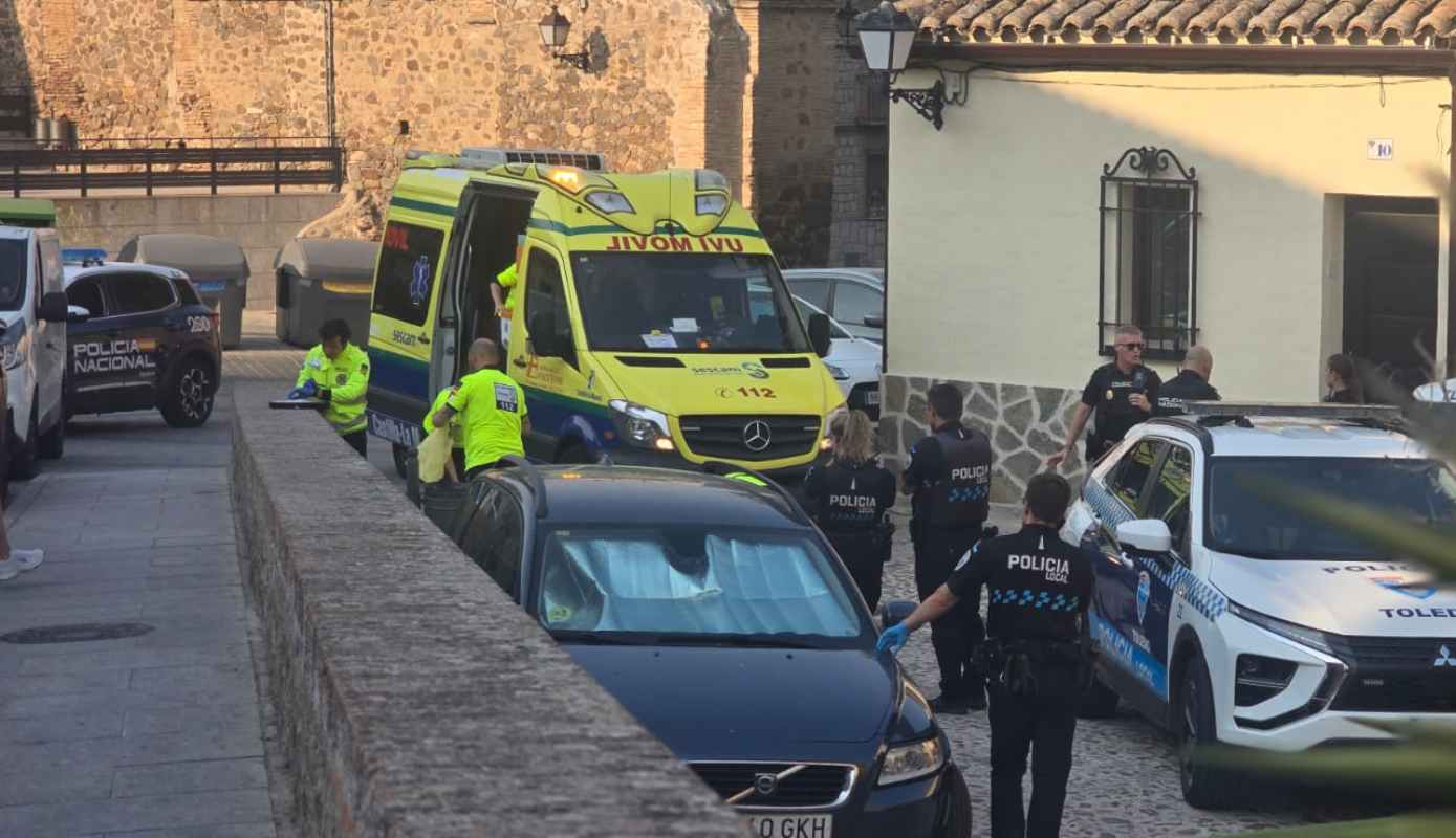 Momento en el que el turista sueco era atendido por las asistencias.