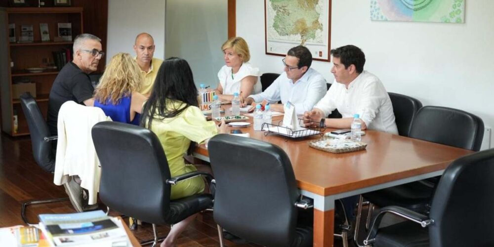 Gobierno regional y la Federación de Autismo de Castilla-La Mancha