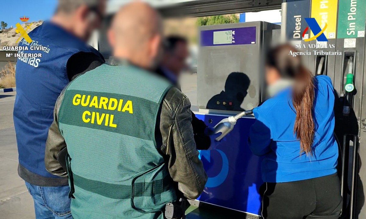 La Guardia Civil investiga carburante adulterado en gasolineras low cost