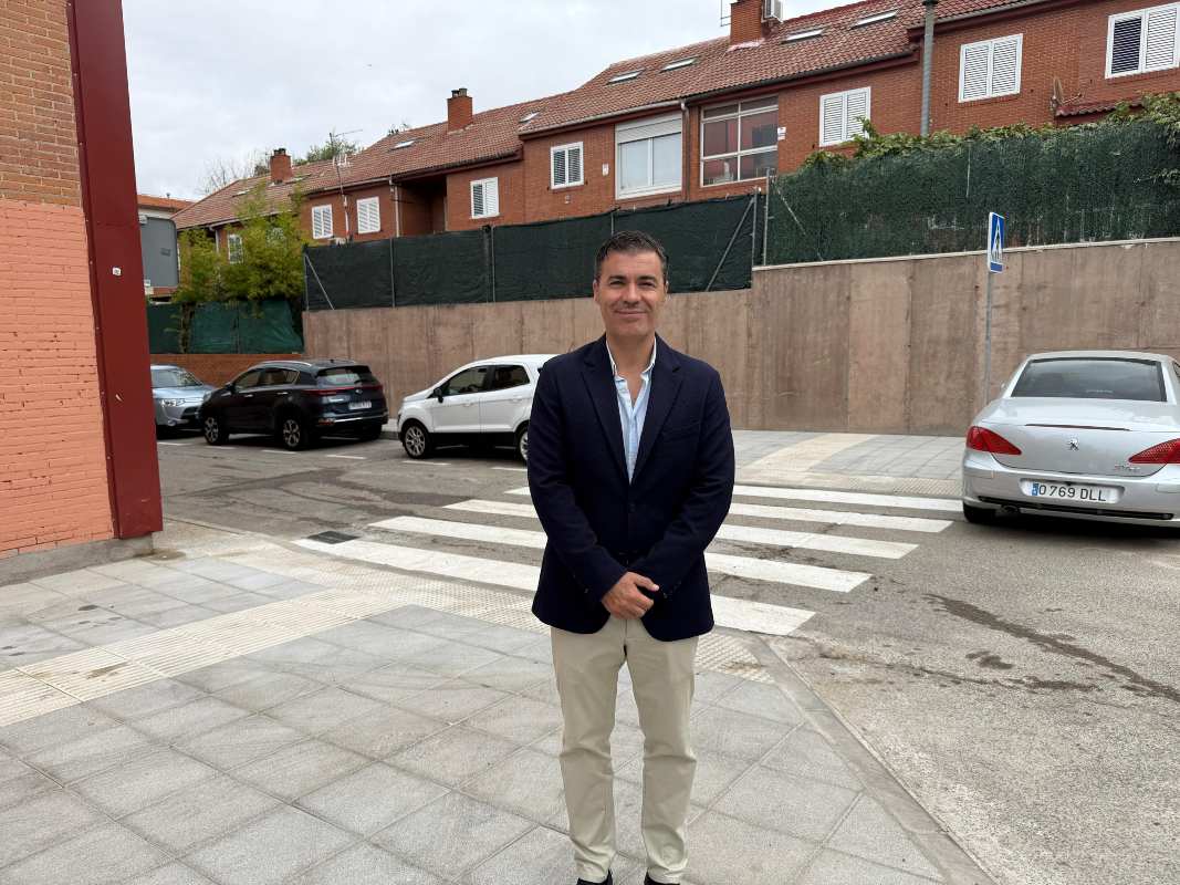David García, paso peatones calle Adoratrices