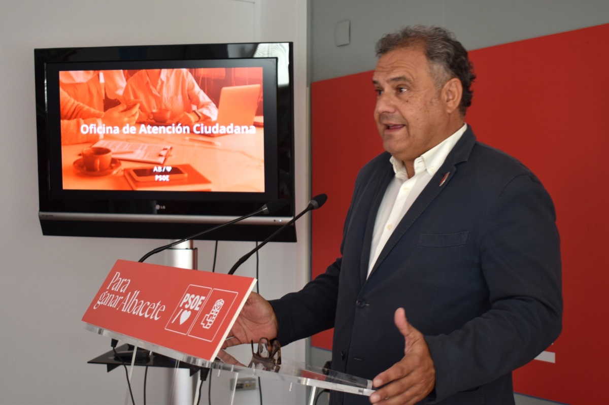 El portavoz de la Ejecutiva Municipal Socialista de Albacete, Manuel Miranda