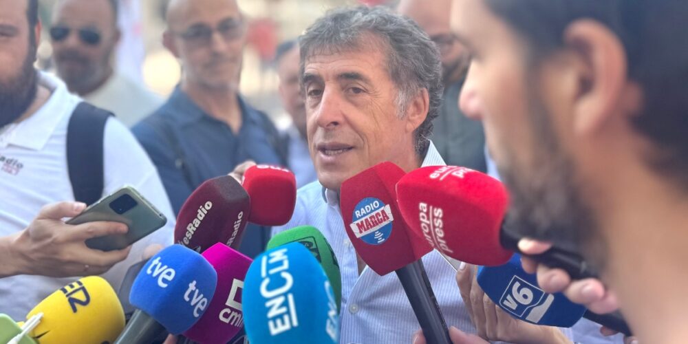Perico Delgado, exciclista y comentarista de RTVE en la Feria de Albacete. Elena Valero