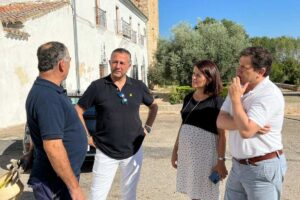Imagen de archivo de una visita a la Finca Galiana por parte del presidente de la Diputación, Miguel Ángel Valverde, y varios miembros de su gobierno