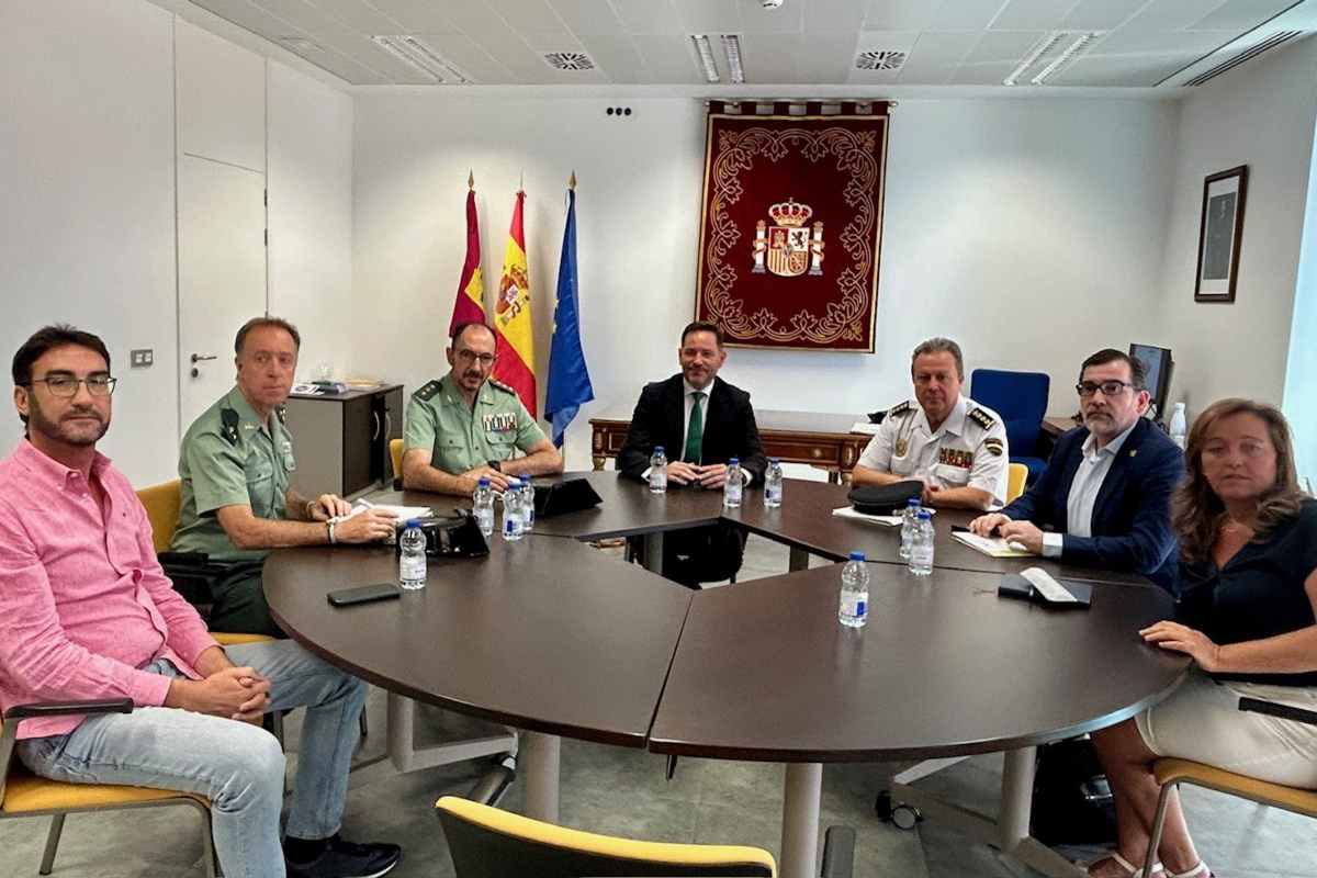 Reunión entre la Subdelegación del Gobierno y colegios profesionales