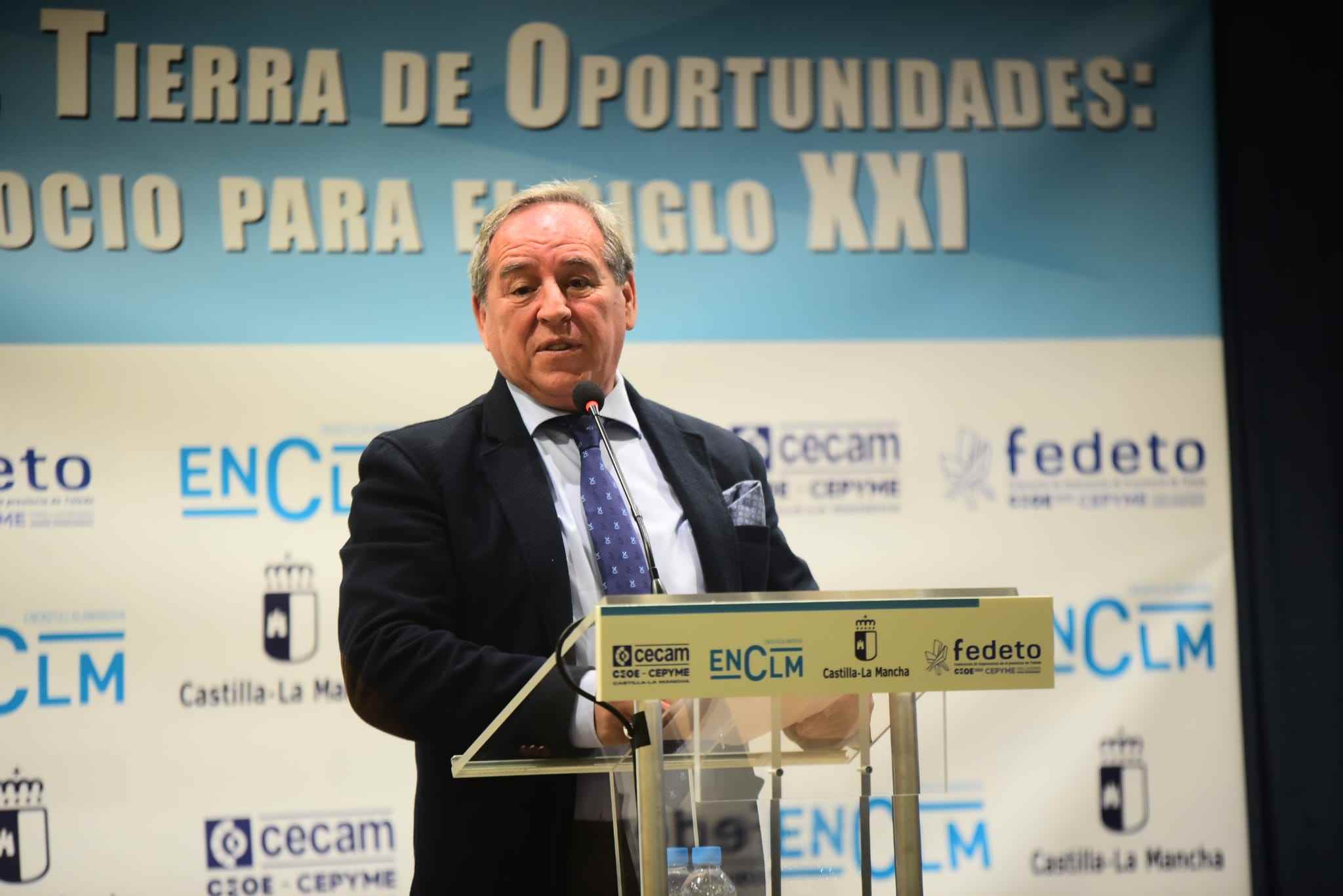 Ángel Nicolás, interviniendo en las Jornadas 'Castilla-La Mancha. tierra de oportunidades'. Foto: Rebeca Arango.