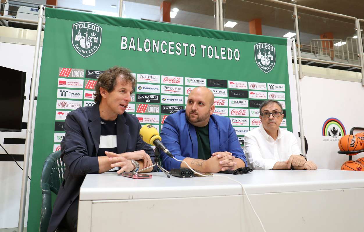 De izquierda a derecha: Rubén Lozano, Víctor del Río y Juan ignacio Hernández.