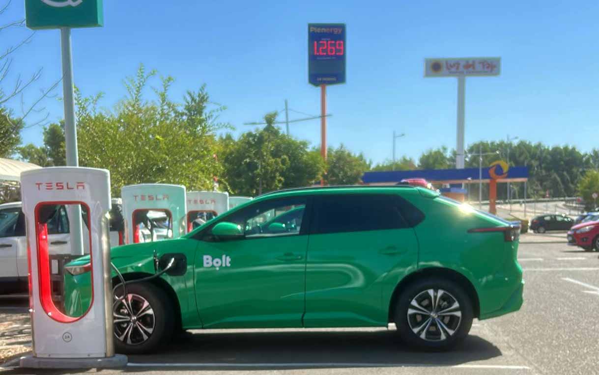 Imagen de un coche de Bolt en Toledo.