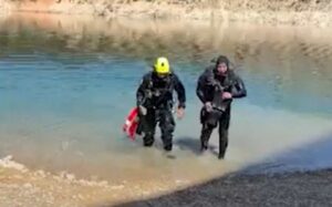 Desactivación de una granada en el embalse de Contreras.