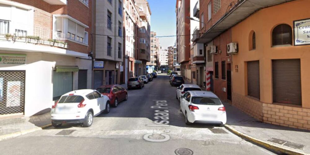 El cuerpo estaba en la calle Isaac Perales de Talavera de la Reina (Toledo). Foto: Google Maps