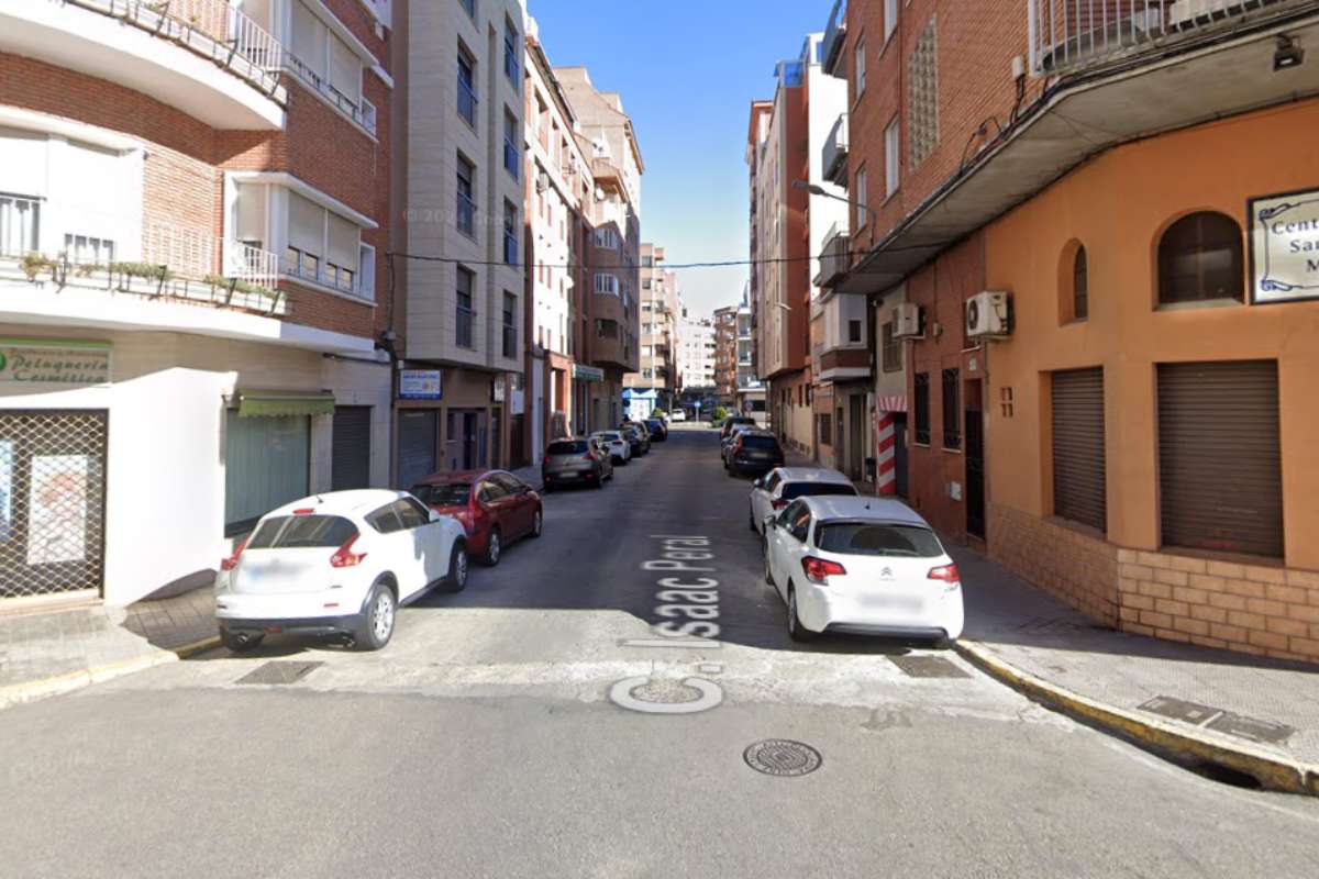 El cuerpo estaba en la calle Isaac Perales de Talavera de la Reina (Toledo). Foto: Google Maps