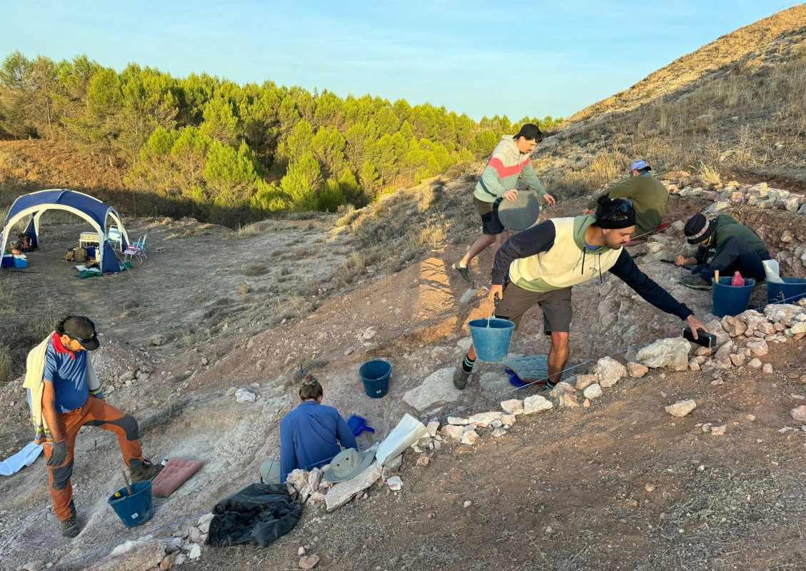 Trabajos en el yacimiento de Cerro Arenoso, en Carrascosa del Campo (Cuenca) - EUROPA PRESS