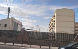 El cuartel de la Guardia Civil de Toledo con buena parte demolido.