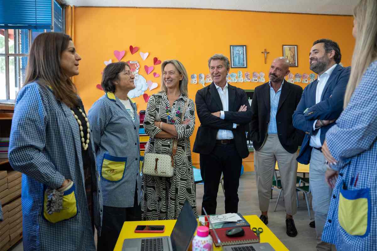 Visita de Feijóo a una escuela infantil en Guadalajara.