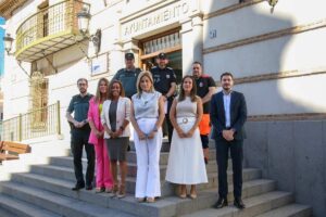 La delegada del Gobierno, Milagros Tolón, y la alcaldesa de Olías del Rey, Charo Navas, presiden la Junta Local de Seguridad del municipio convocada con motivo de las fiestas de la localidad.
