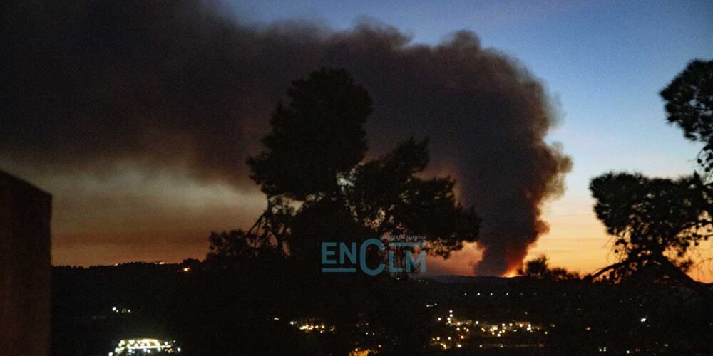 Incendio en el término municipal de Polán visto desde Toledo. Foto: Rebeca Arango.