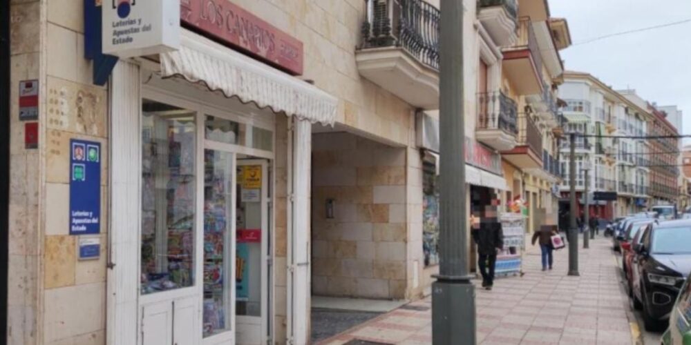 Ha sido vendido en la administración de loterías ubicada en la calle Alfonso XII, n.º 5.