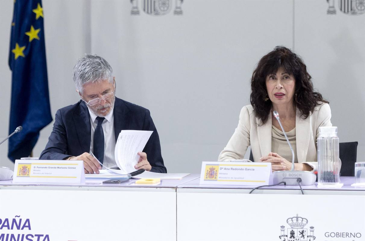 El ministro del Interior, Fernando Grande-Marlaska, y la ministra de Igualdad, Ana Redondo. Foto: EP.
