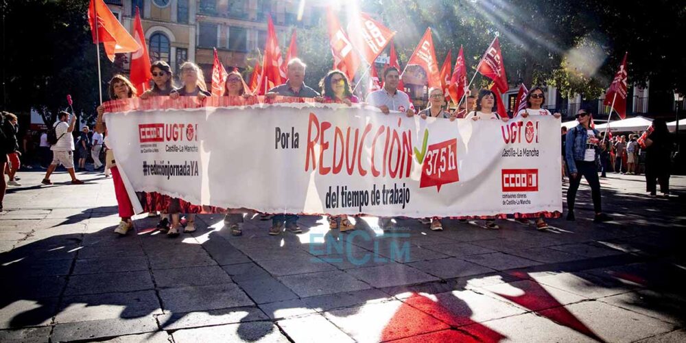 Manifestación por la reducción de la jornada laboral en Toledo.