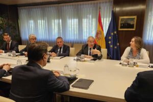 Reunión entre administraciones y la dirección de Mahle.
