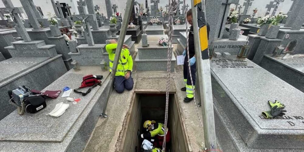 Imagen del rescate realizado por los bomberos.