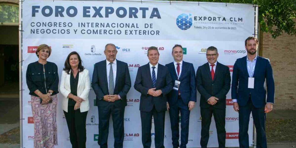 Page estuvo en la inauguración del Foro 'Exporta' en la UCLM.