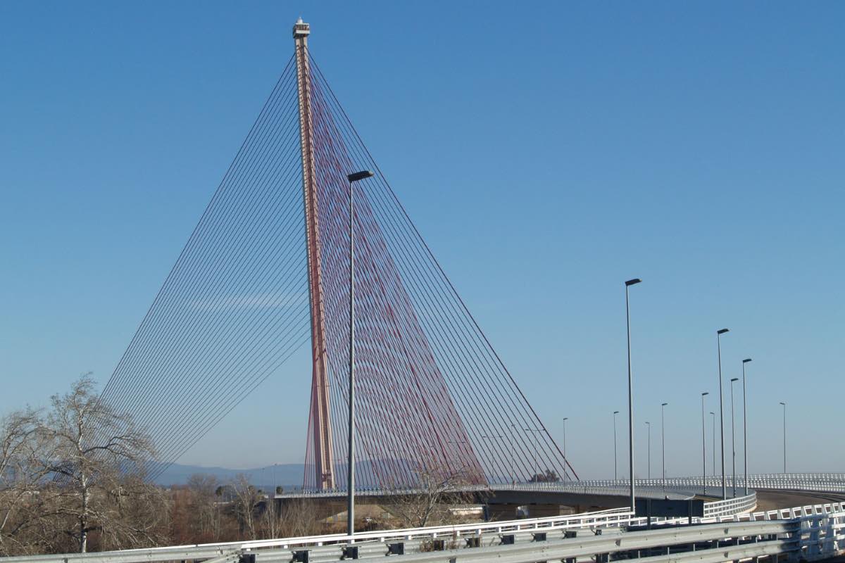 Puente atirantado en Talavera de la Reina (Toledo). Foto: ENCLM