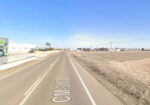 Se ha originado en una nave perteneciente a un taller mecánico ubicada en la carretera de El Toboso.