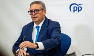 Santiago Lucas-Torres, en la rueda de prensa que ha dado hoy lunes.