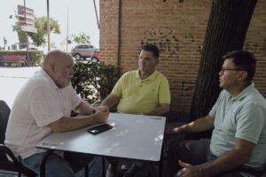 Txema Fernández se reunió con representantes del taxi en Toledo.