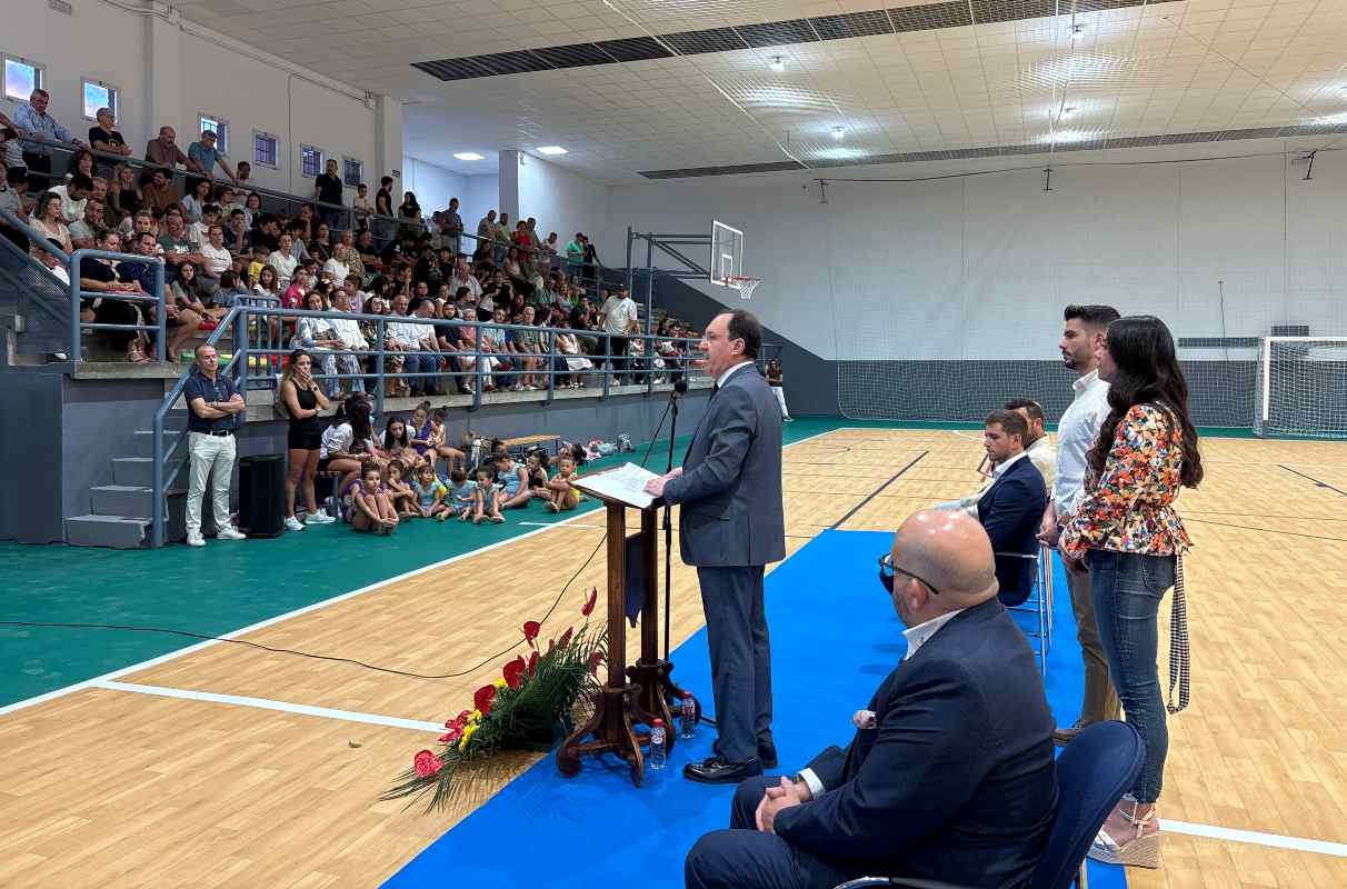 El vicepresidente provincial Jesús Guerrero inauguró el pabellón de Yepes.